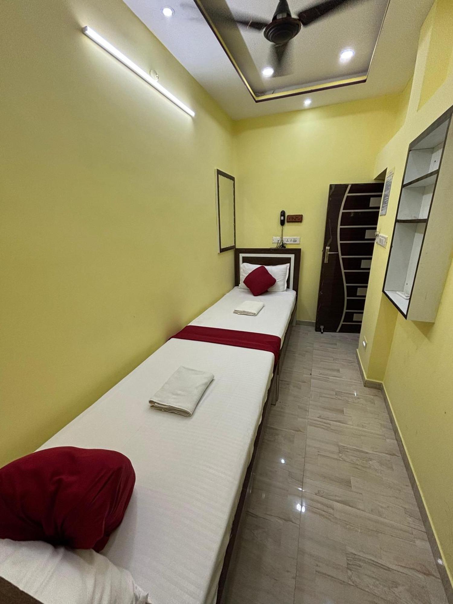 Hotel O Marquis Guest House โกลกาตา ภายนอก รูปภาพ