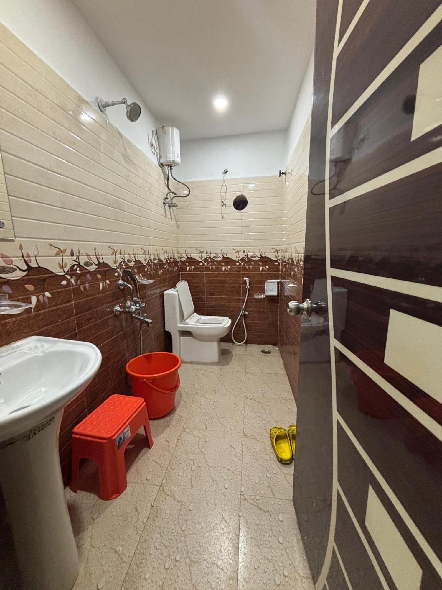 Hotel O Marquis Guest House โกลกาตา ภายนอก รูปภาพ