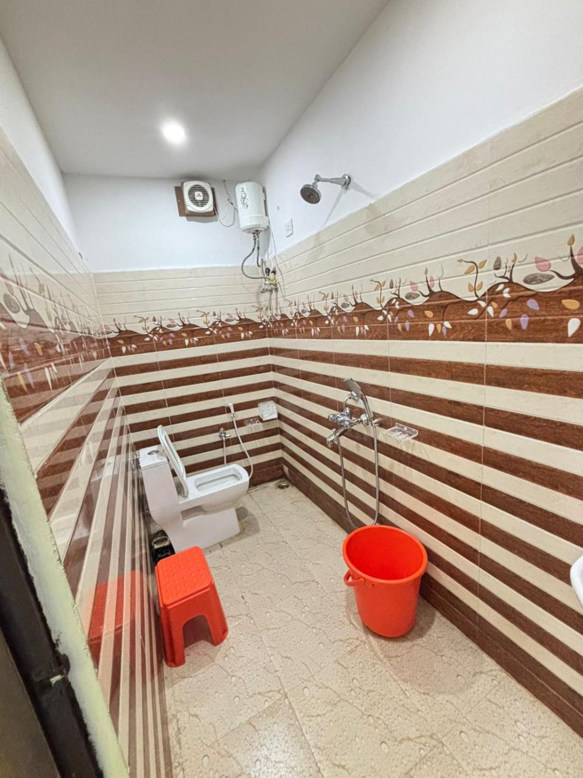 Hotel O Marquis Guest House โกลกาตา ภายนอก รูปภาพ
